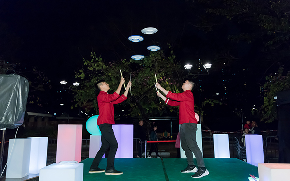 Juggling Performance by Good Show Juggling Team